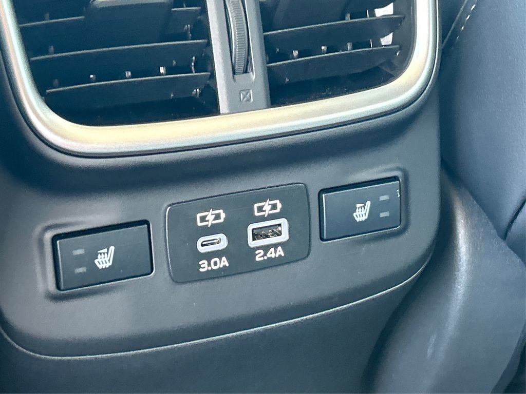 Certified 2025 Subaru Outback Limited image 38