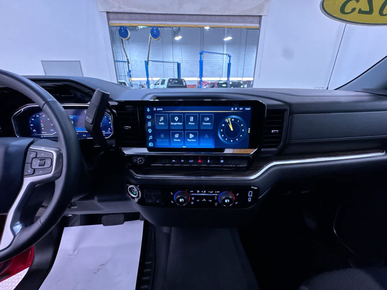 Used 2025 Chevrolet Silverado 1500 LT AWD/4WD image 22