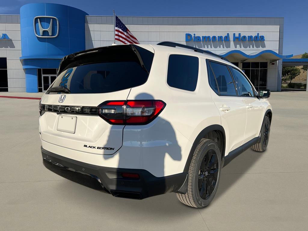 New 2026 Honda Pilot Black Edition image 5