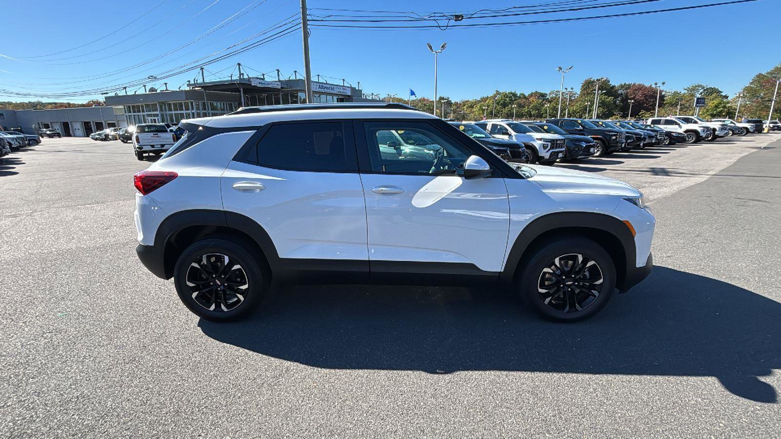 Certified 2023 Chevrolet TrailBlazer LT w/ Convenience Package image 8