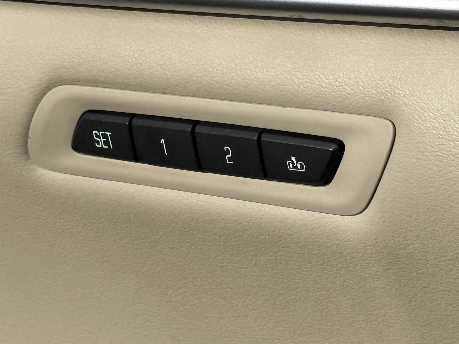 Used 2014 Cadillac XTS Premium image 30