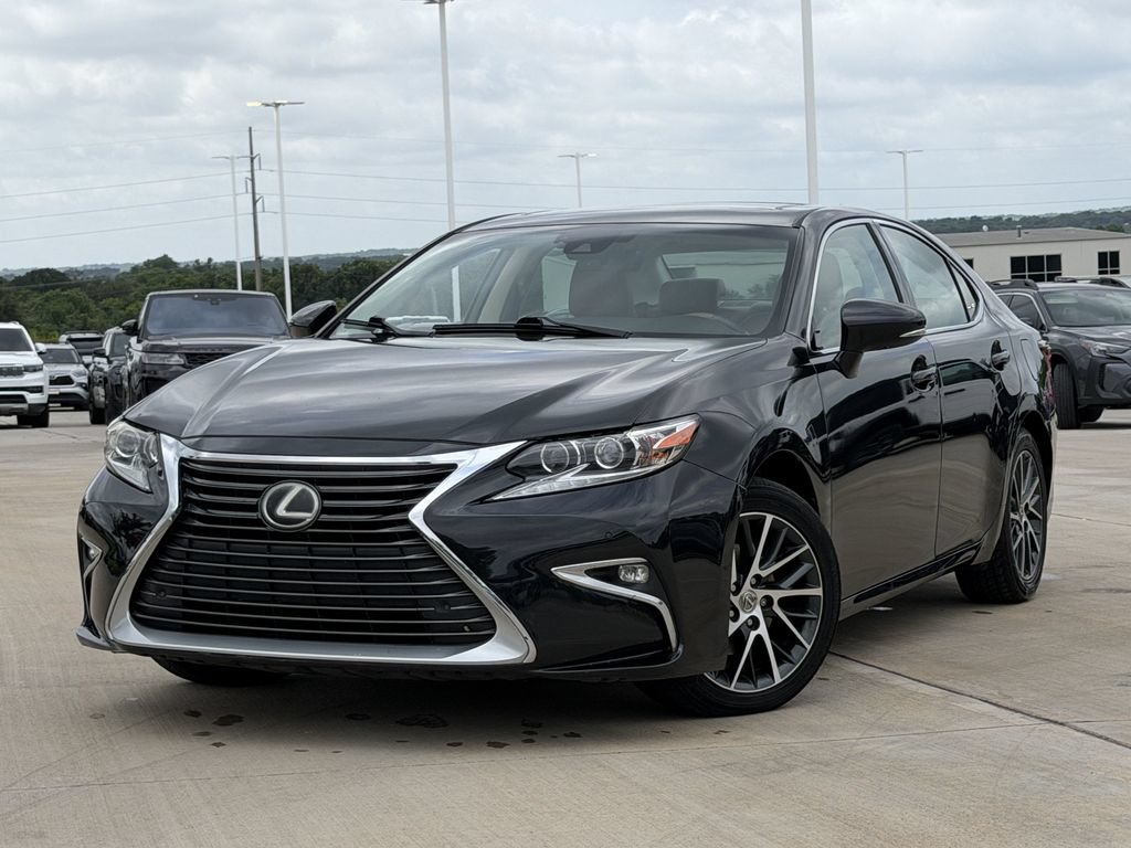 Used 2016 Lexus ES 350 FWD image 2