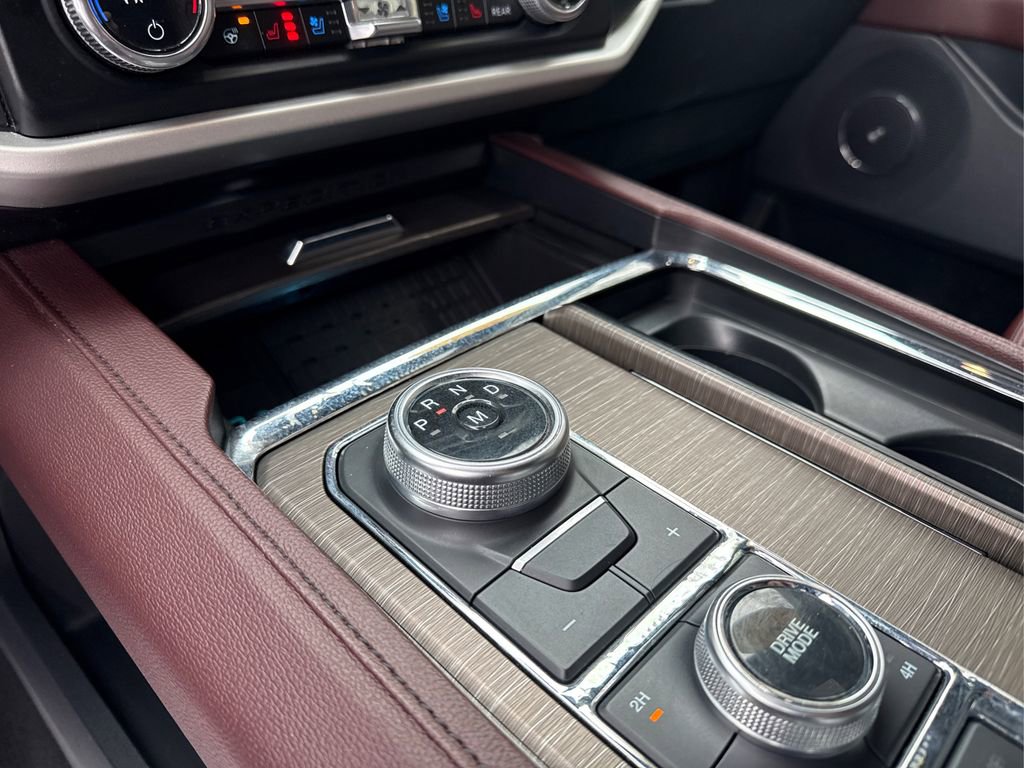 Used 2024 Ford Expedition Max Limited image 26