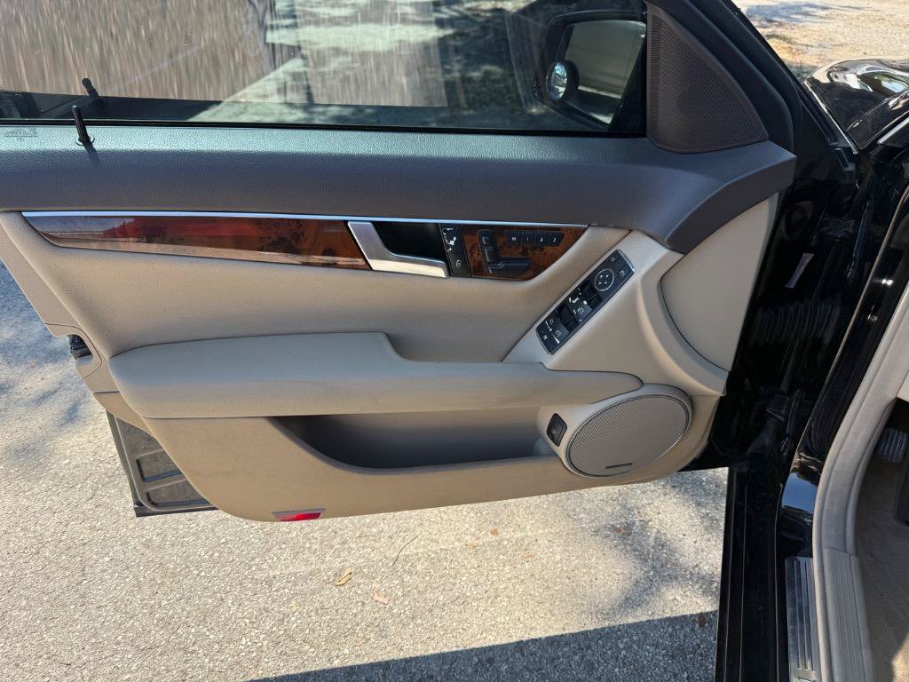 Used 2012 Mercedes-Benz C 300 4MATIC Sedan image 24