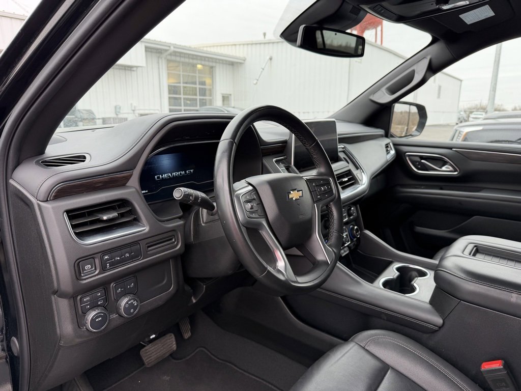 Used 2024 Chevrolet Suburban LT image 9