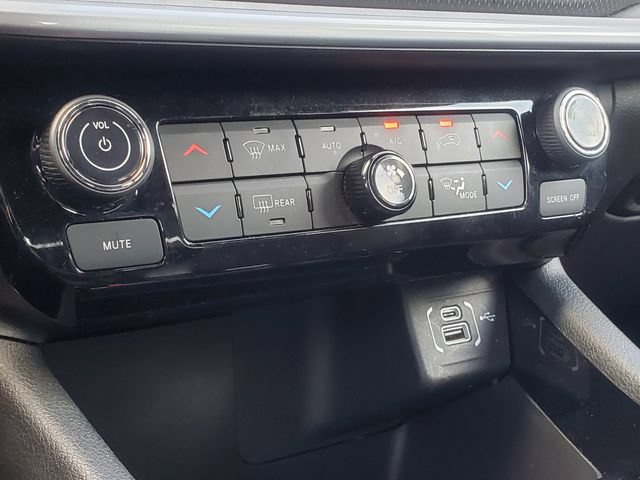 Used 2026 Jeep Compass Trailhawk AWD/4WD image 21
