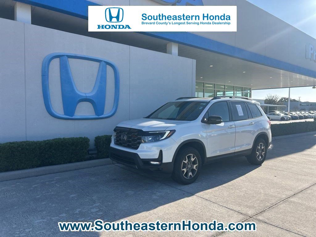 Used 2023 Honda Passport TrailSport image 1