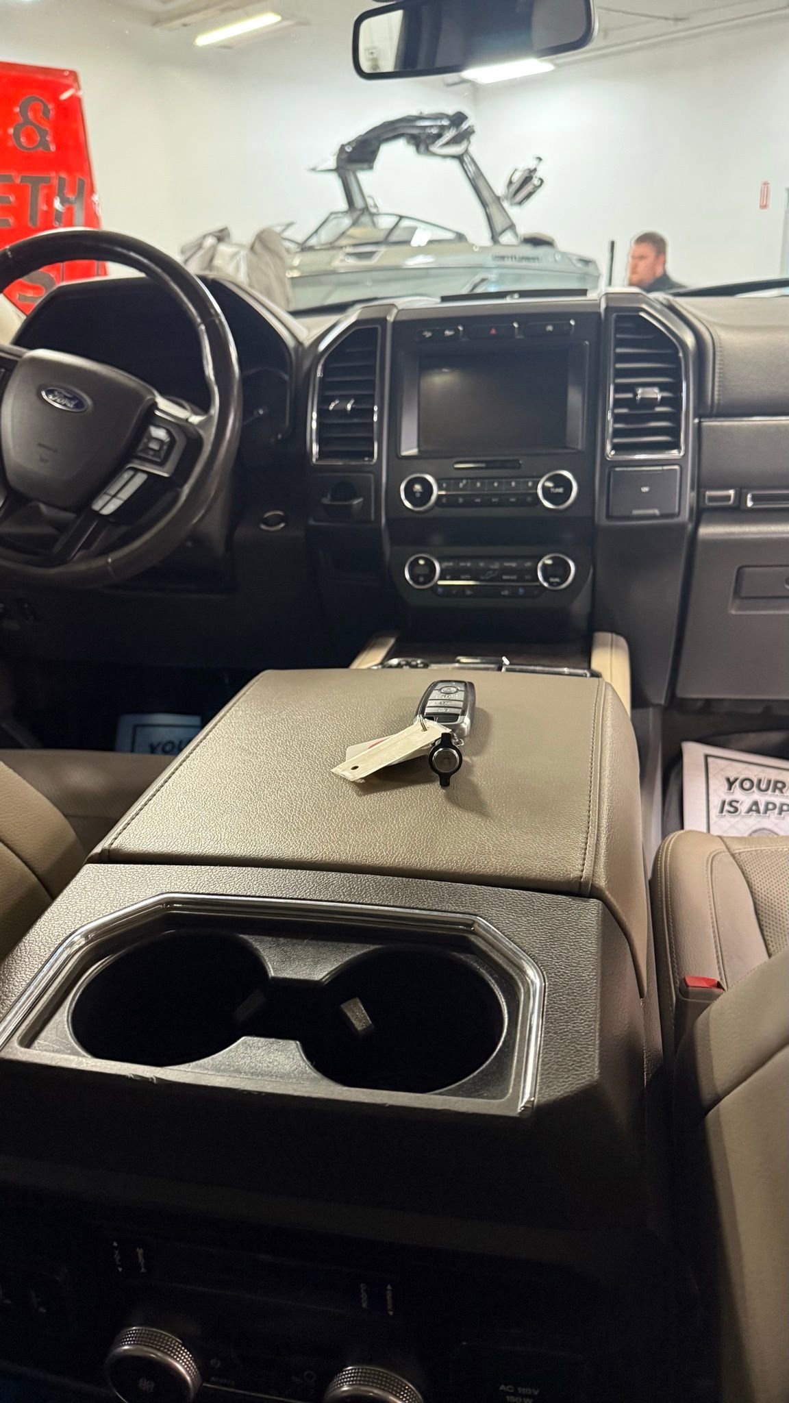 Used 2019 Ford Expedition Limited image 17
