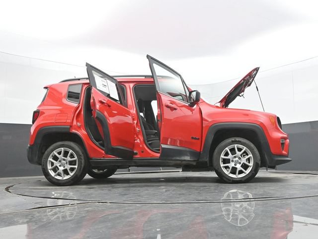 Used 2023 Jeep Renegade Latitude w/ Premium Group AWD/4WD image 69