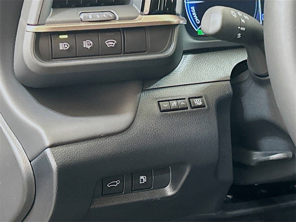 New 2025 Toyota Crown Signia image 10