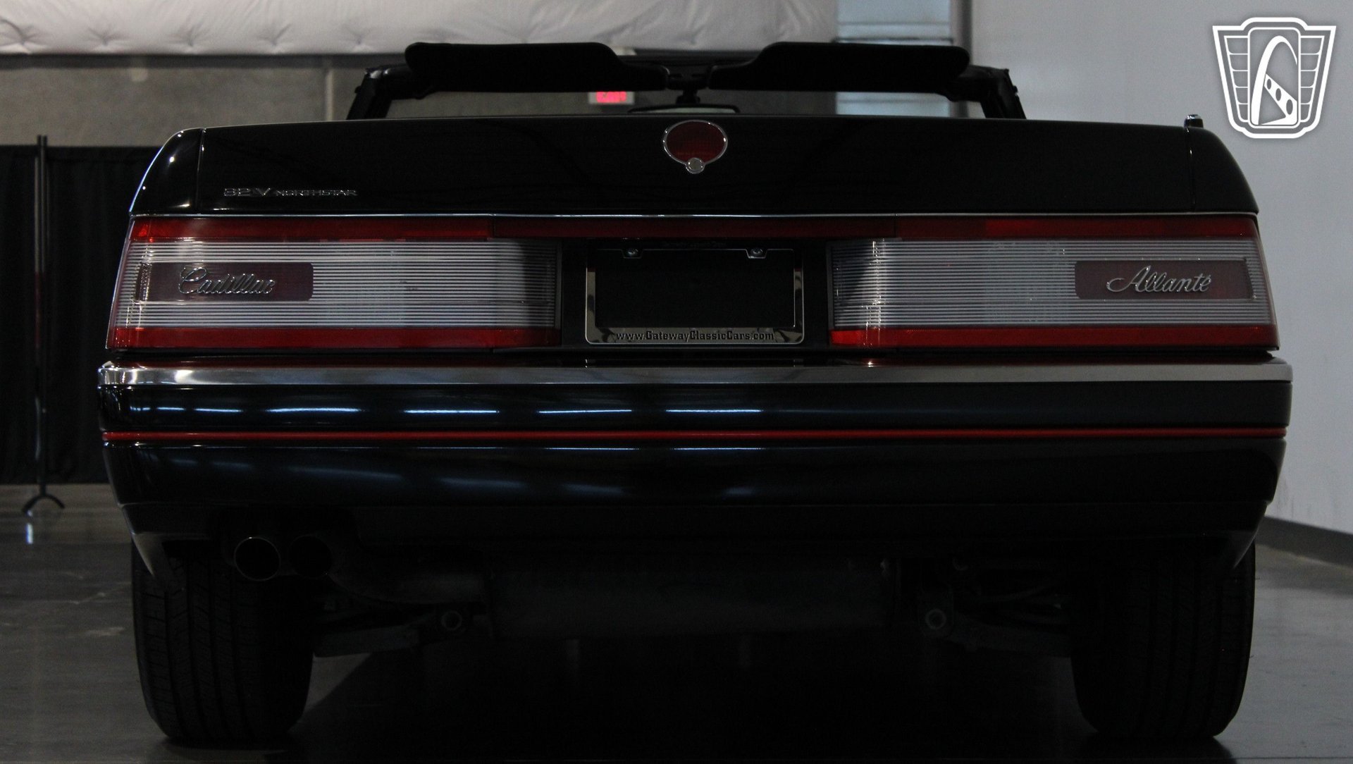 Used 1993 Cadillac Allante FWD image 34