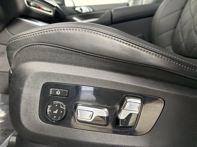 Used 2026 BMW X5 M60i image 21