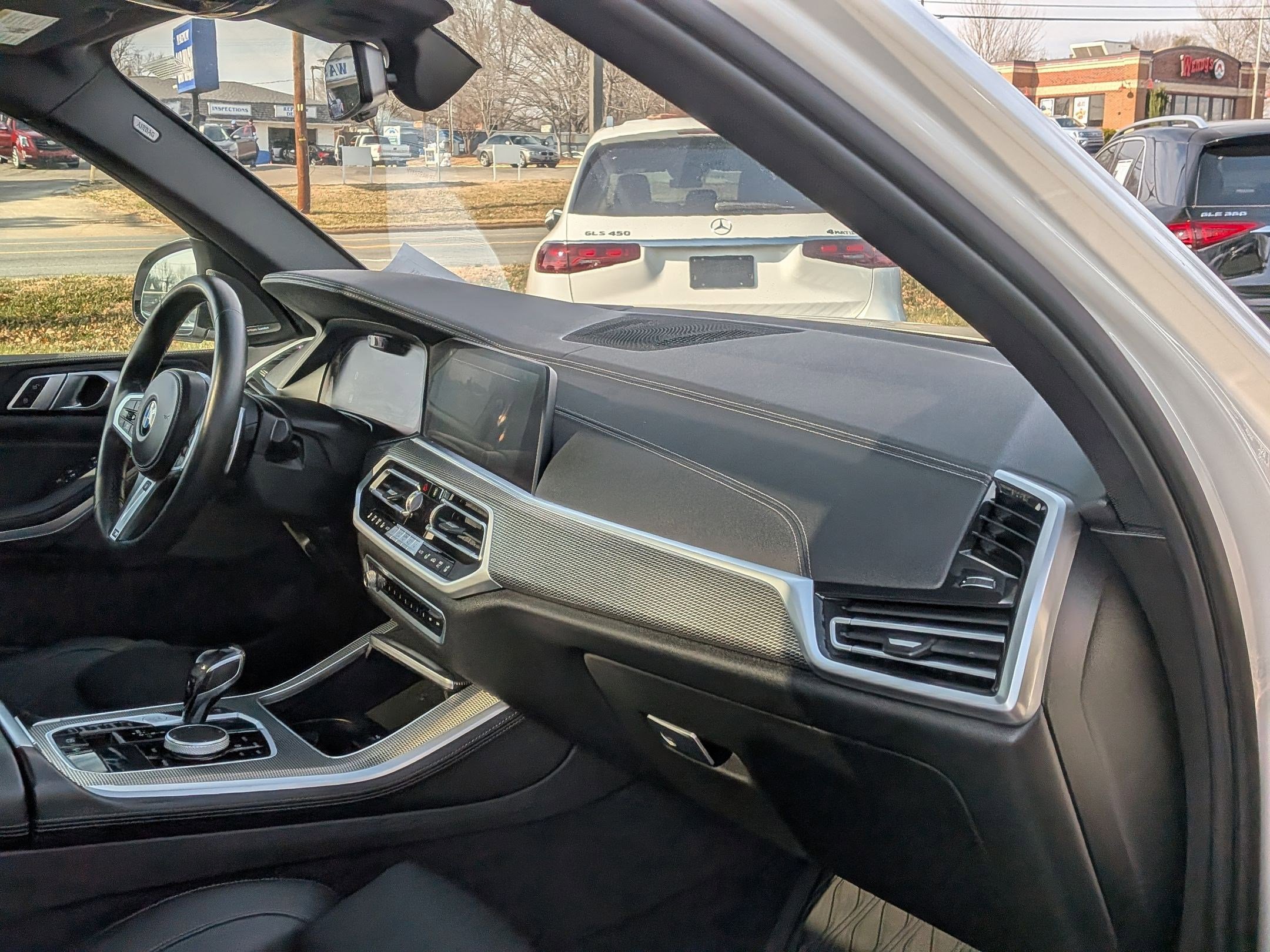 Used 2021 BMW X5 xDrive40i w/ M Sport Package image 40