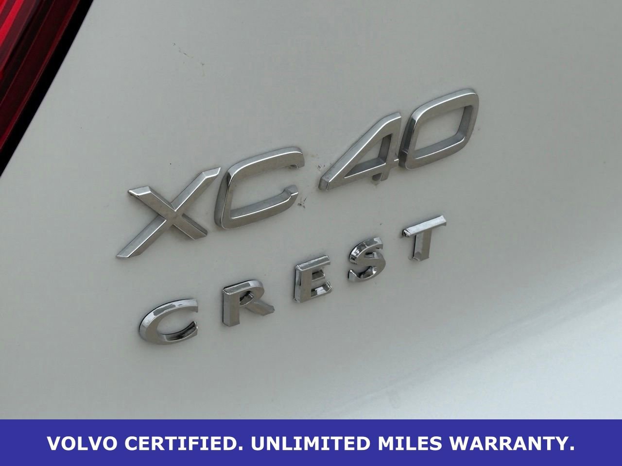 Certified 2025 Volvo XC40 B5 Core AWD/4WD image 9