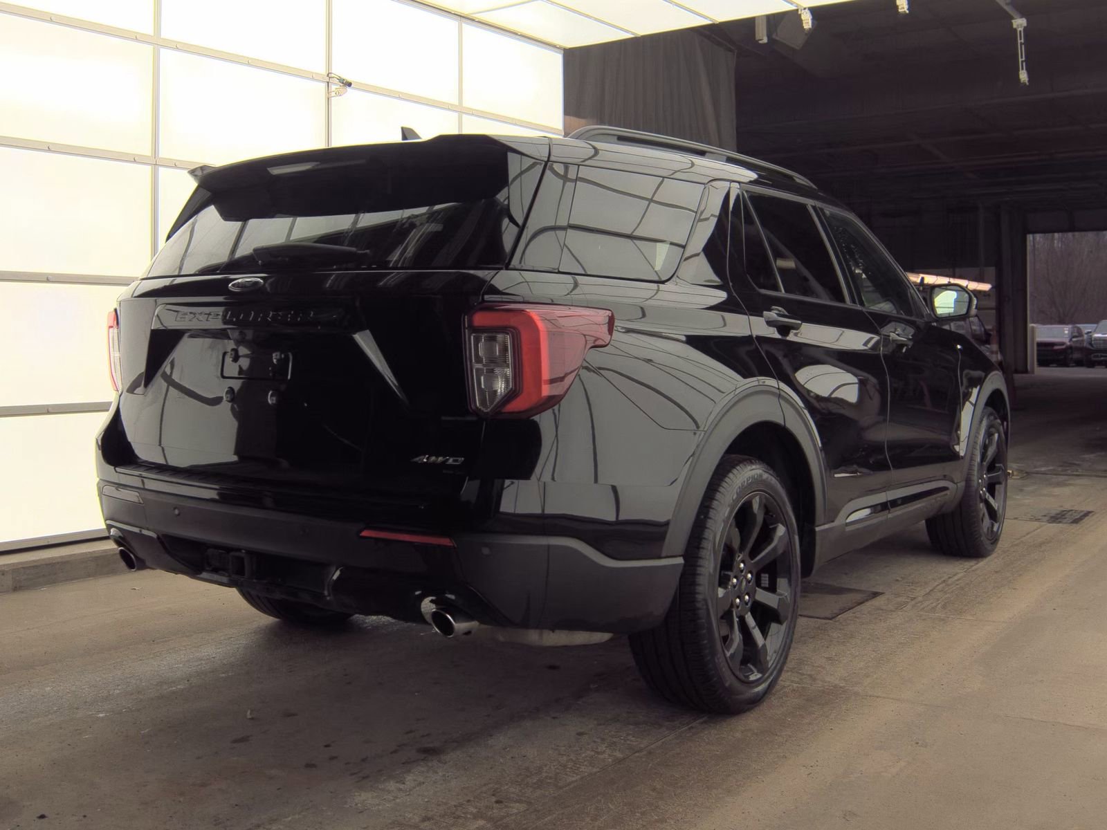 Used 2024 Ford Explorer ST-Line w/ Class IV Trailer Tow Package image 11