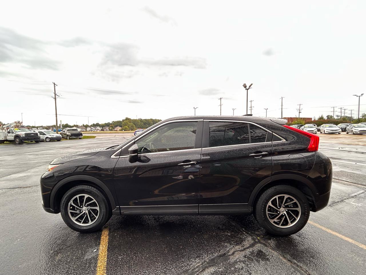 Used 2020 Mitsubishi Eclipse Cross ES FWD image 6