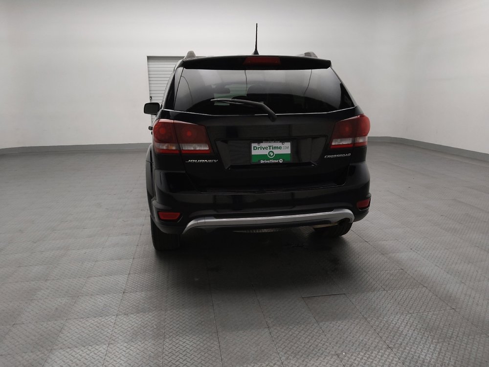 Used 2019 Dodge Journey Crossroad w/ Family Entertainment Group FWD image 6