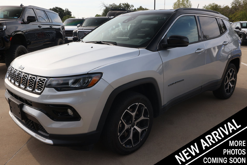Used 2025 Jeep Compass Limited AWD/4WD image 1