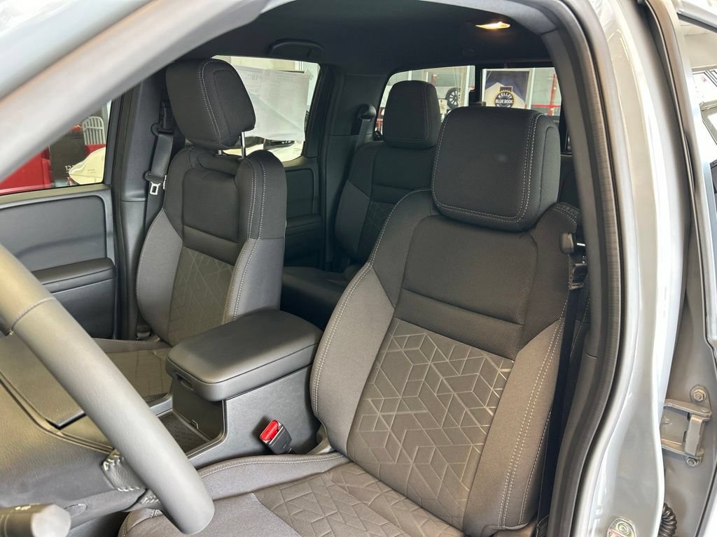 New 2026 Nissan Frontier SV AWD/4WD image 18