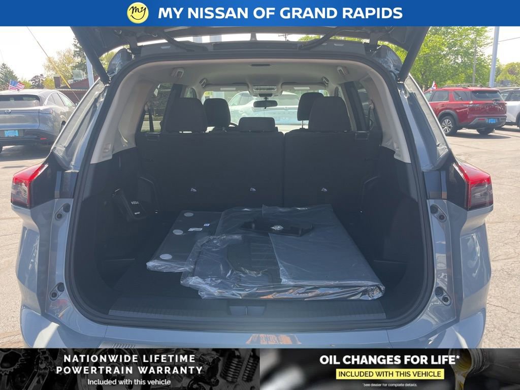 New 2026 Nissan Rogue SV w/ Cold Weather Package AWD/4WD image 24