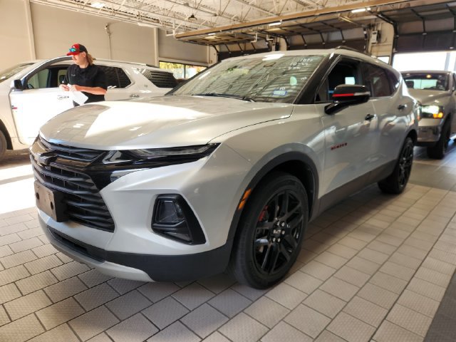 Used 2022 Chevrolet Blazer LT w/ Redline Edition FWD image 3