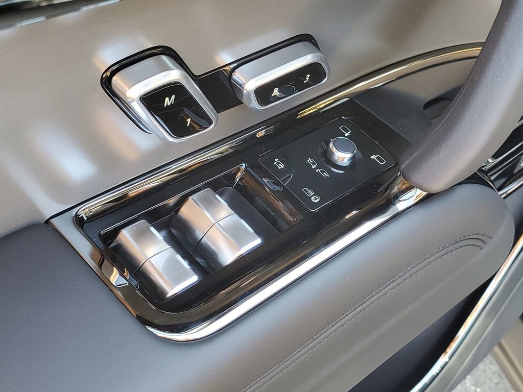 New 2026 Land Rover Range Rover Sport Dynamic SE image 11