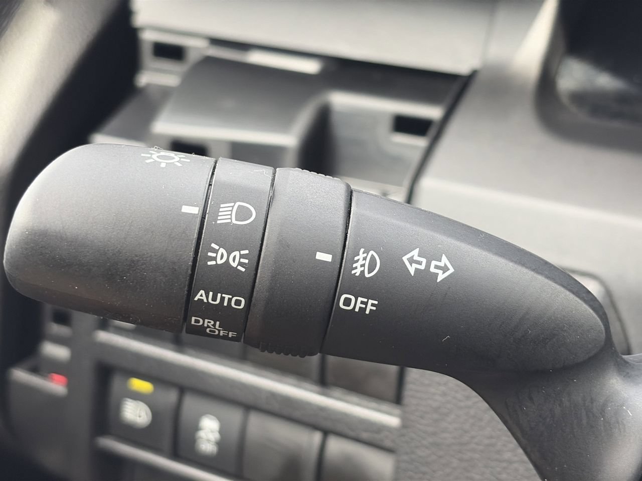 Used 2025 Toyota Tacoma SR5 RWD image 9