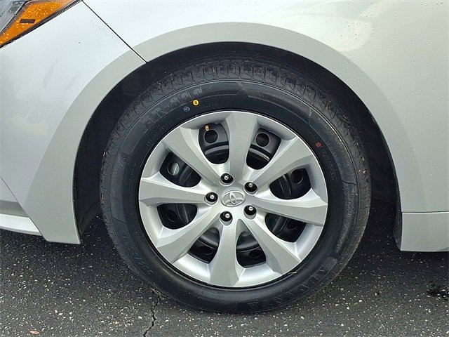 Used 2024 Toyota Corolla LE image 8