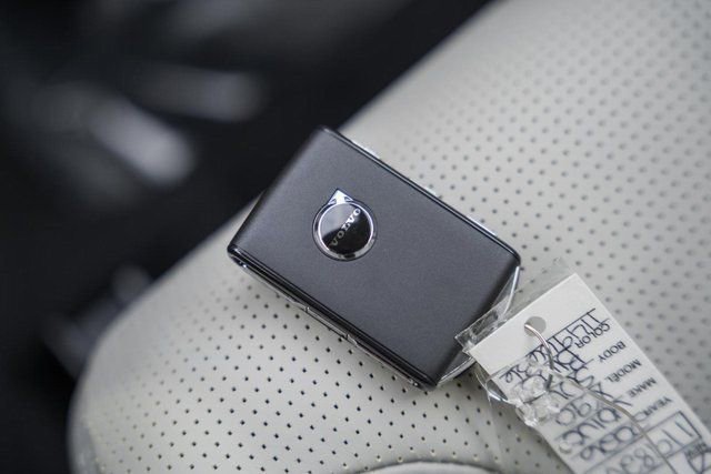 New 2026 Volvo XC90 B6 Ultra w/ Protection Package image 45