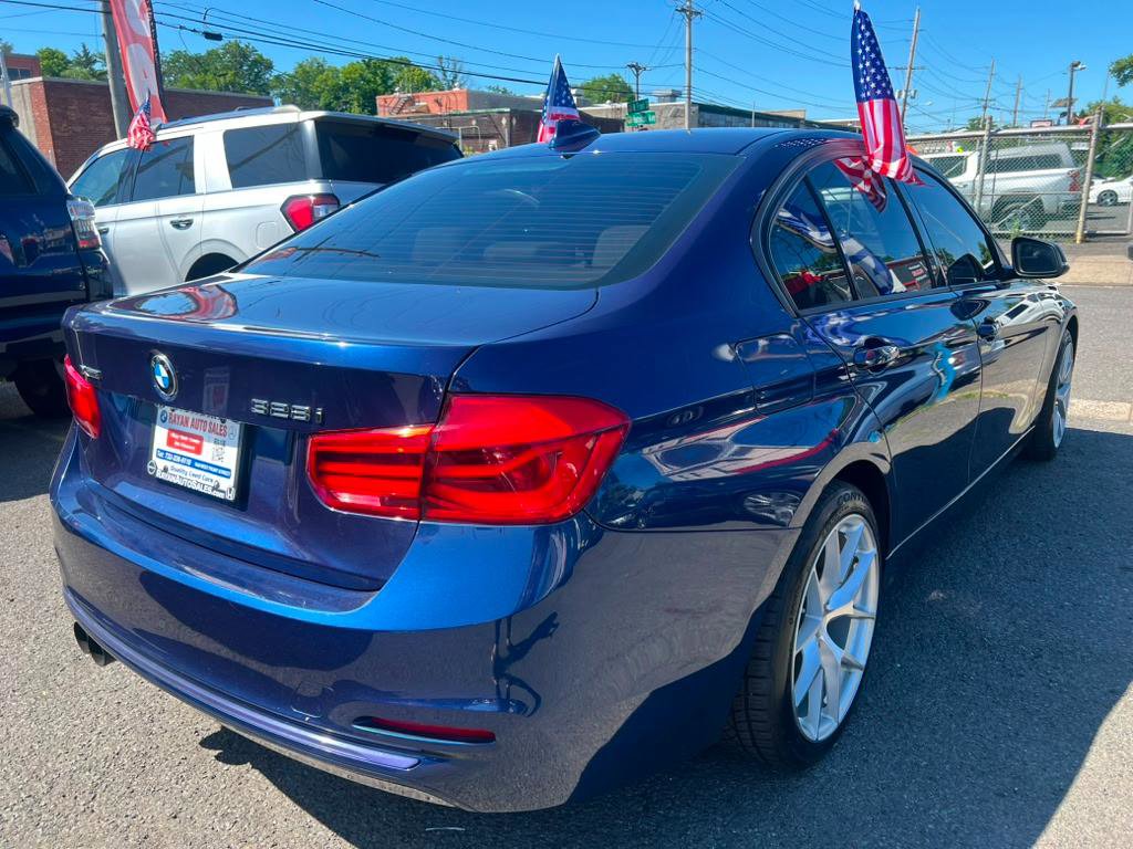 Used 2016 BMW 328i xDrive Sedan AWD/4WD image 10