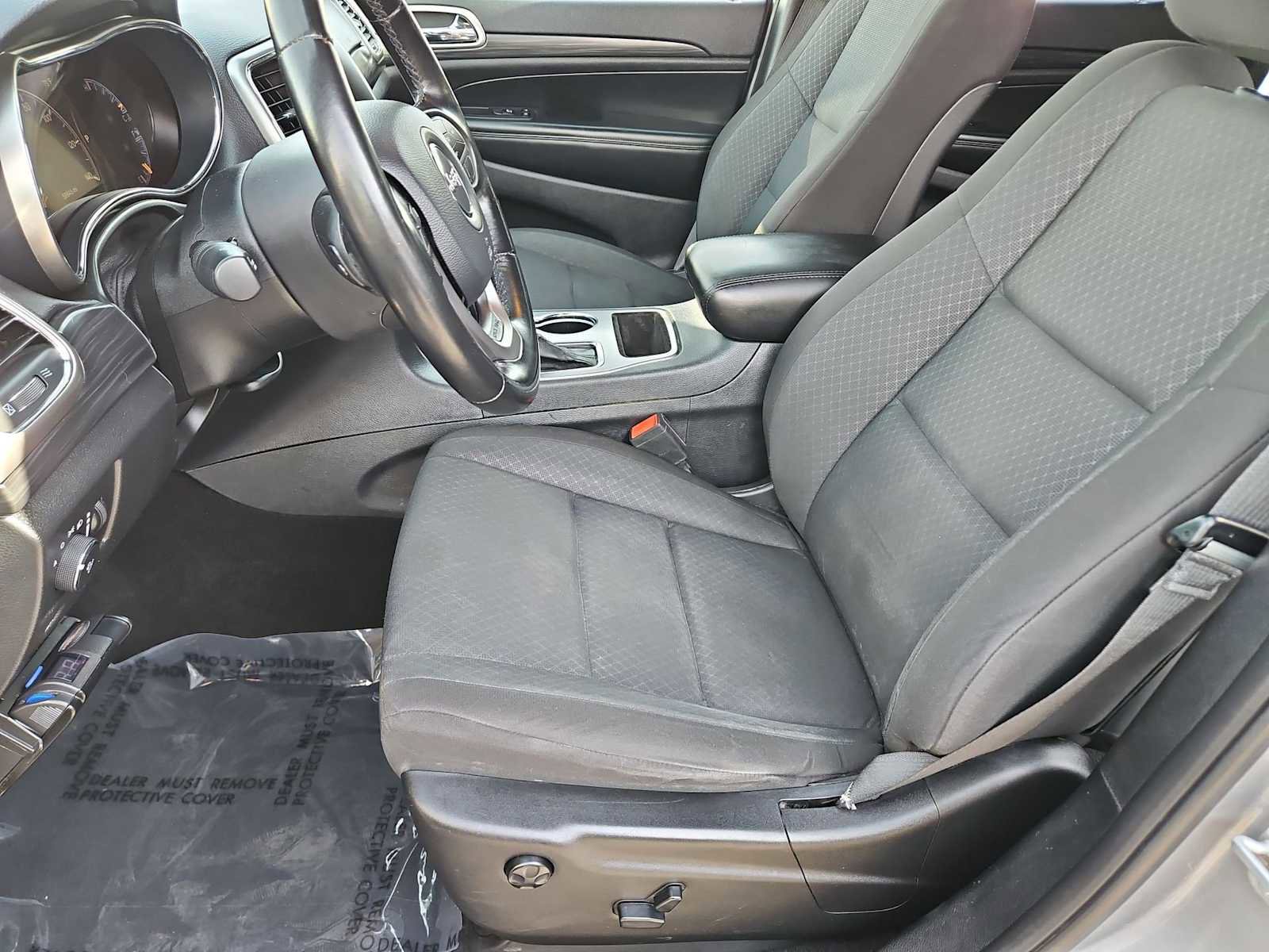 Used 2020 Jeep Grand Cherokee Laredo image 17