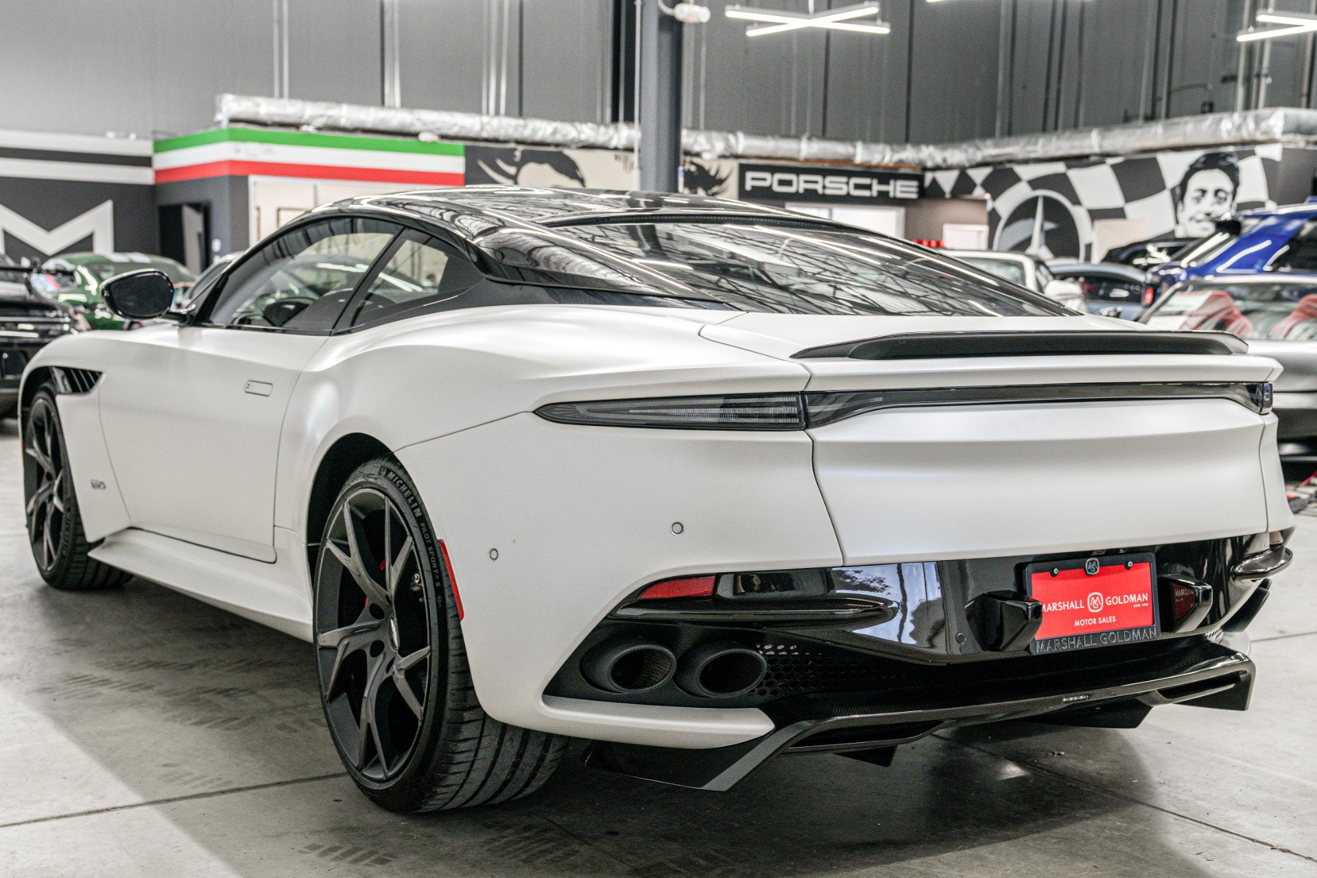 Used 2019 Aston Martin DBS Superleggera RWD image 6