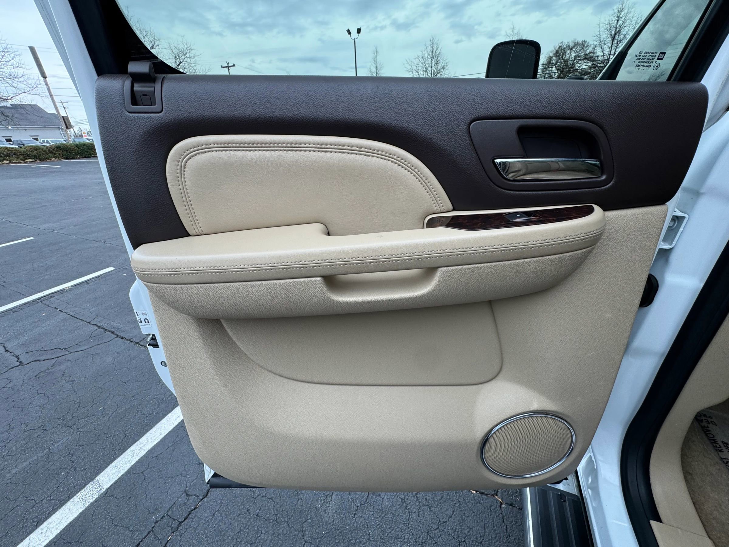 Used 2014 GMC Sierra 2500 Denali w/ Suspension Package, Off-Road image 18