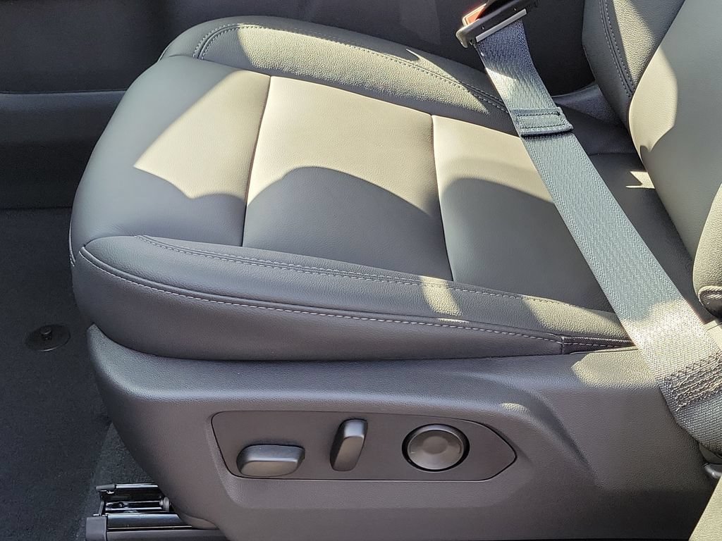 New 2026 Chevrolet Suburban LT w/ Comfort Package RWD image 17