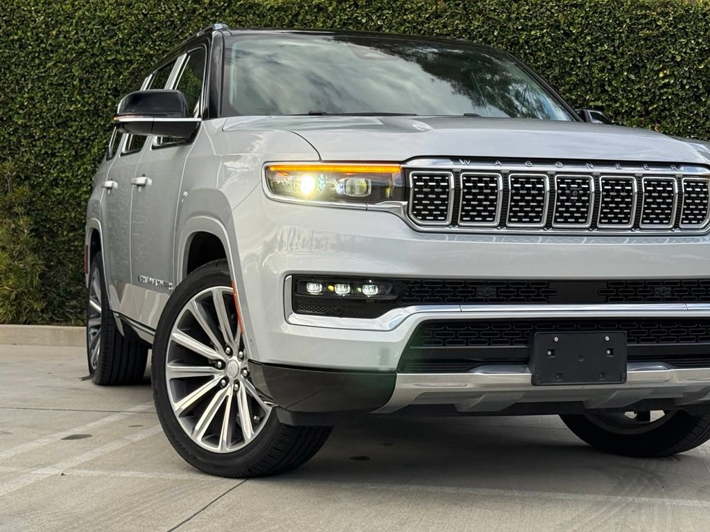 Used 2023 Jeep Grand Wagoneer 4WD image 7