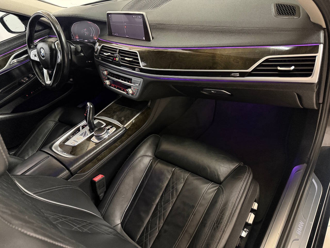 Used 2021 BMW 740i w/ Premium Package RWD image 25