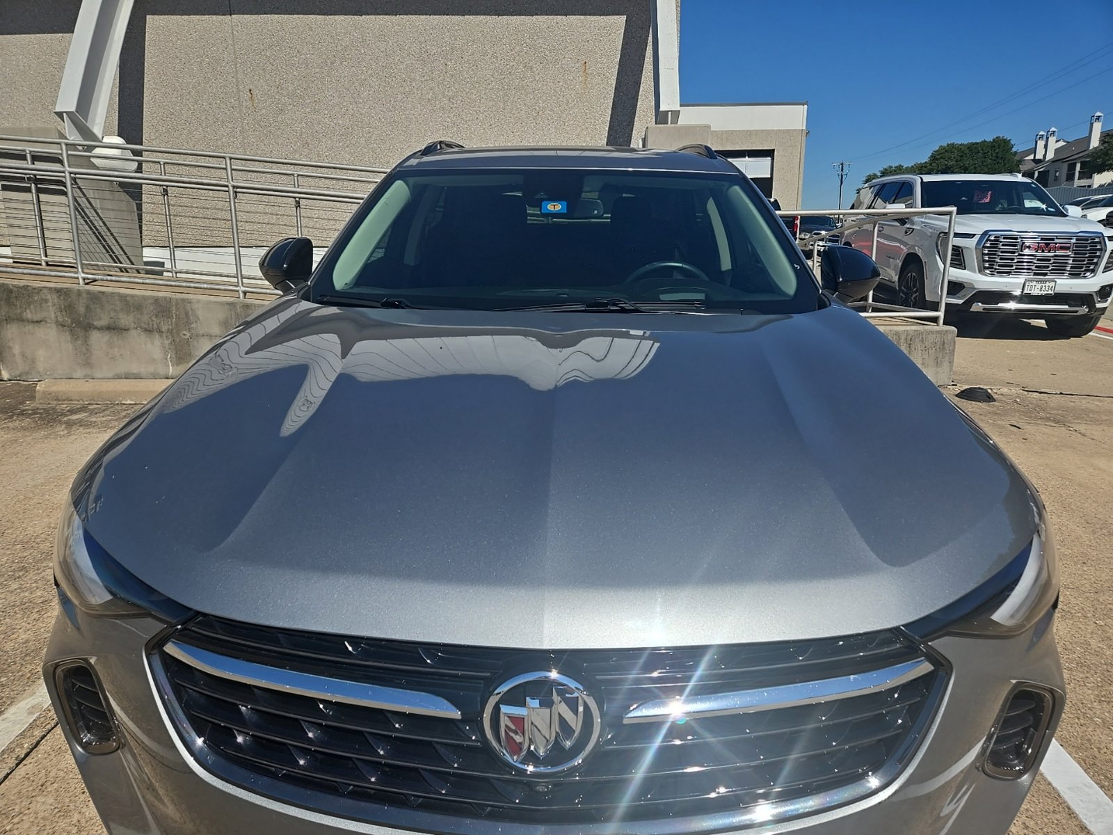 Used 2023 Buick Envision Essence w/ Technology Package I FWD image 2