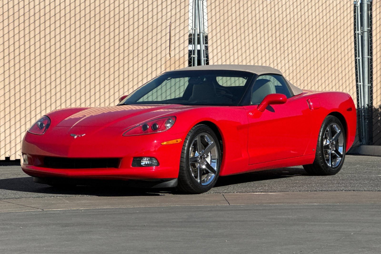 Used 2006 Chevrolet Corvette Convertible w/ Preferred Equipment Group RWD image 8
