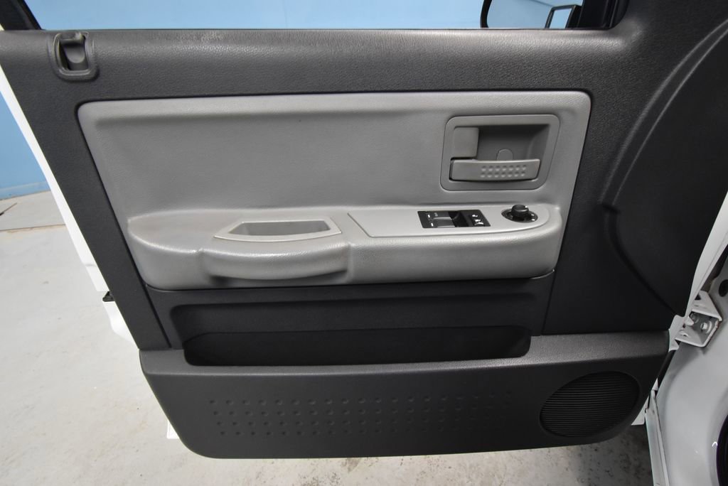 Used 2011 Dodge Dakota Big Horn image 4
