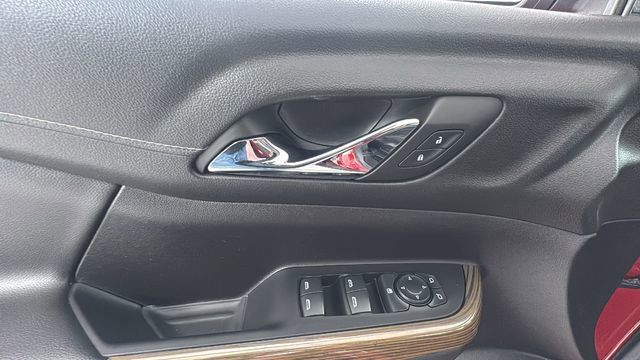 Used 2023 GMC Acadia SLE w/ Driver Convenience Package image 20