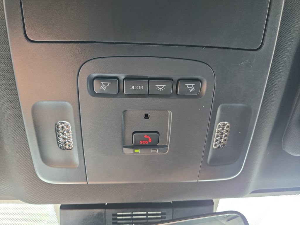 Used 2025 Toyota Camry XSE FWD image 23