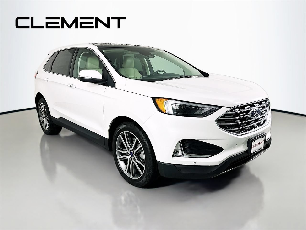Certified 2022 Ford Edge Titanium AWD/4WD image 5