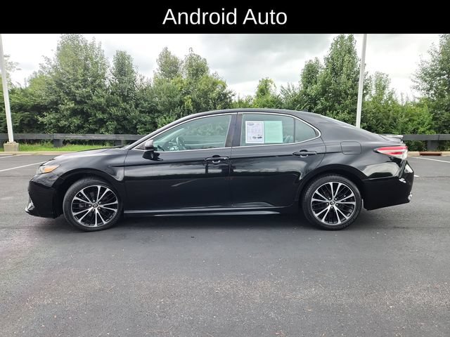 Used 2019 Toyota Camry SE w/ Carpet Mat Package FWD image 4