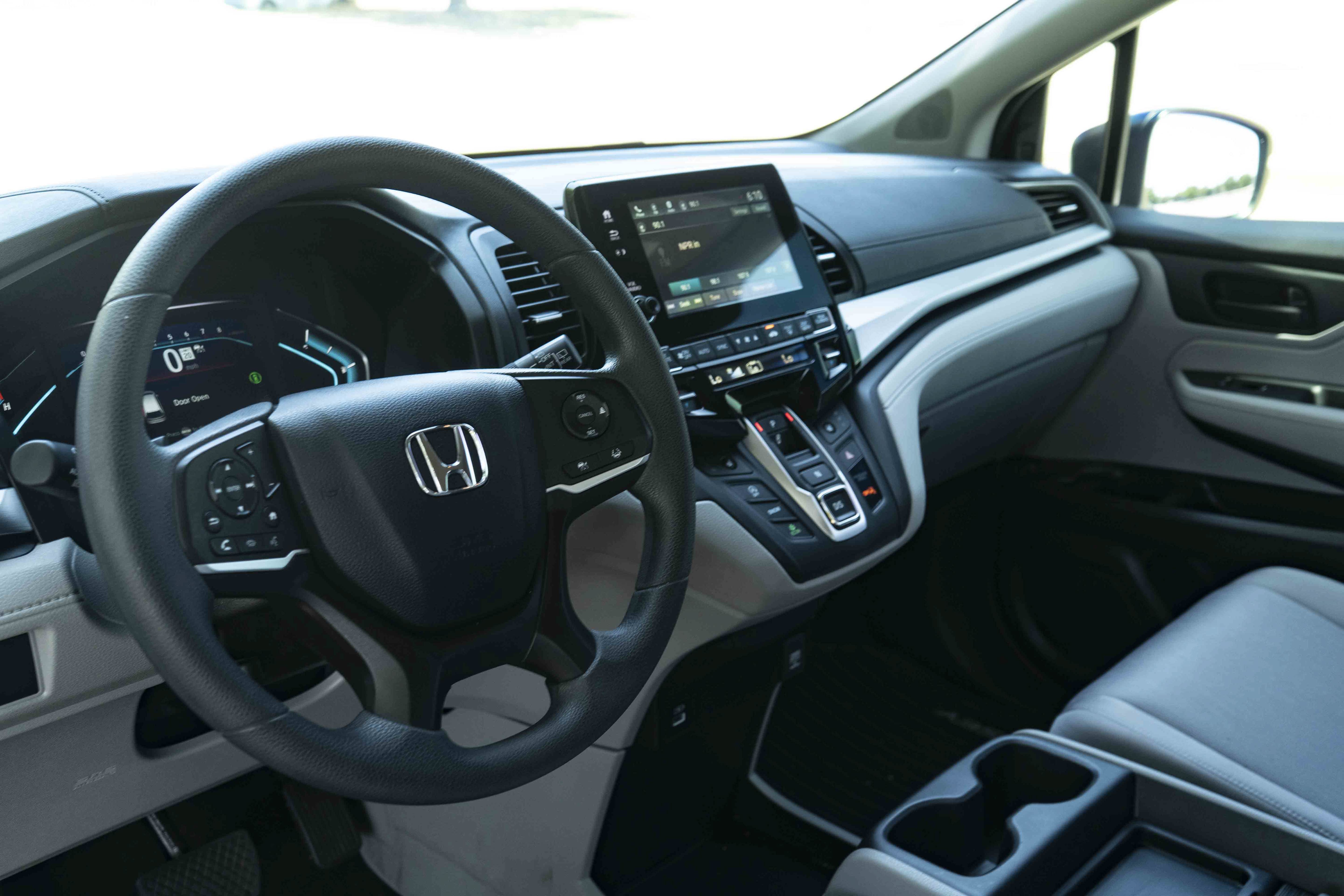 Used 2023 Honda Odyssey EX image 16