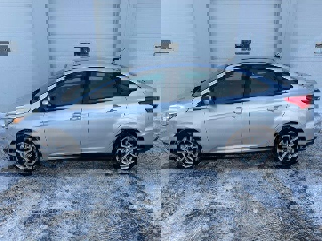 Certified 2018 Ford Focus SE image 3