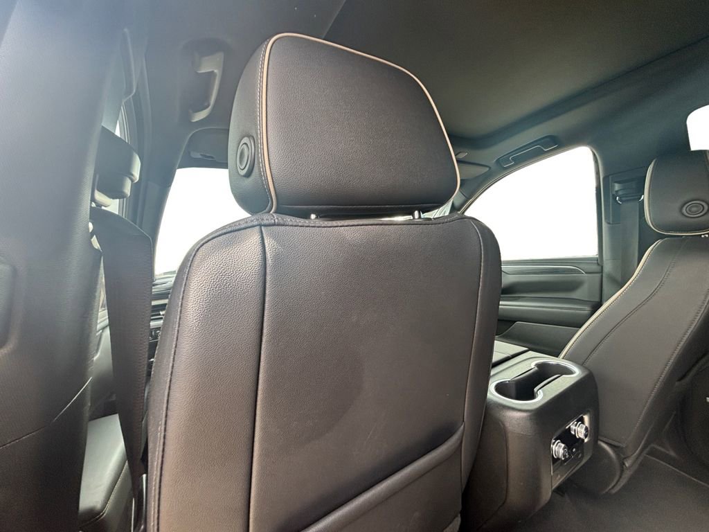 Used 2022 GMC Yukon SLT image 29