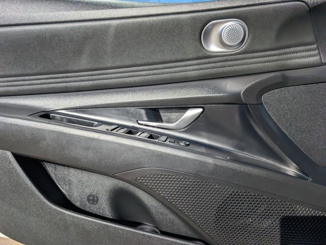 Used 2022 Hyundai Elantra SEL w/ Convenience Package image 15