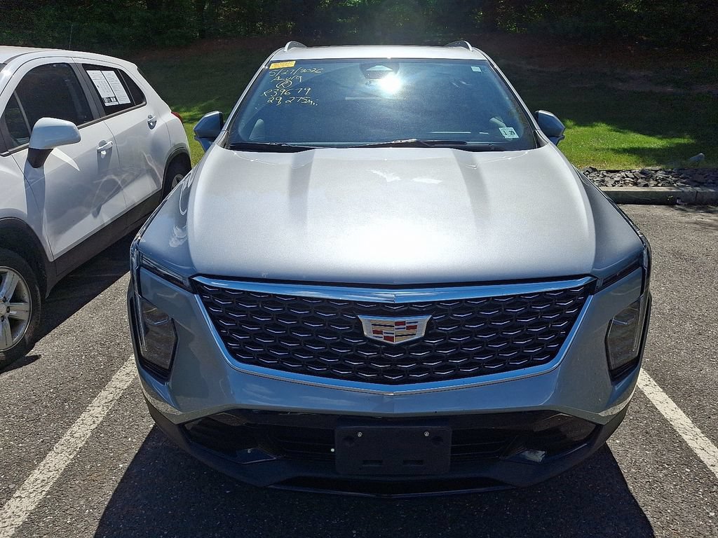 Used 2024 Cadillac XT4 Premium Luxury AWD/4WD image 2
