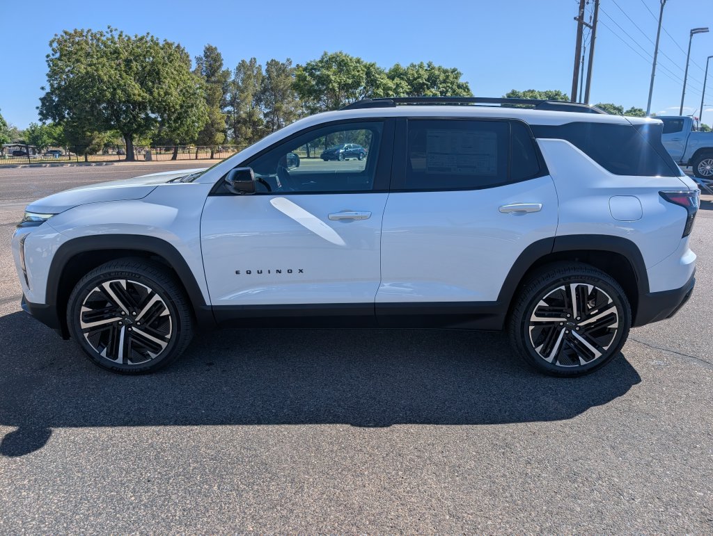 New 2026 Chevrolet Equinox RS w/ Convenience Package III AWD/4WD image 2