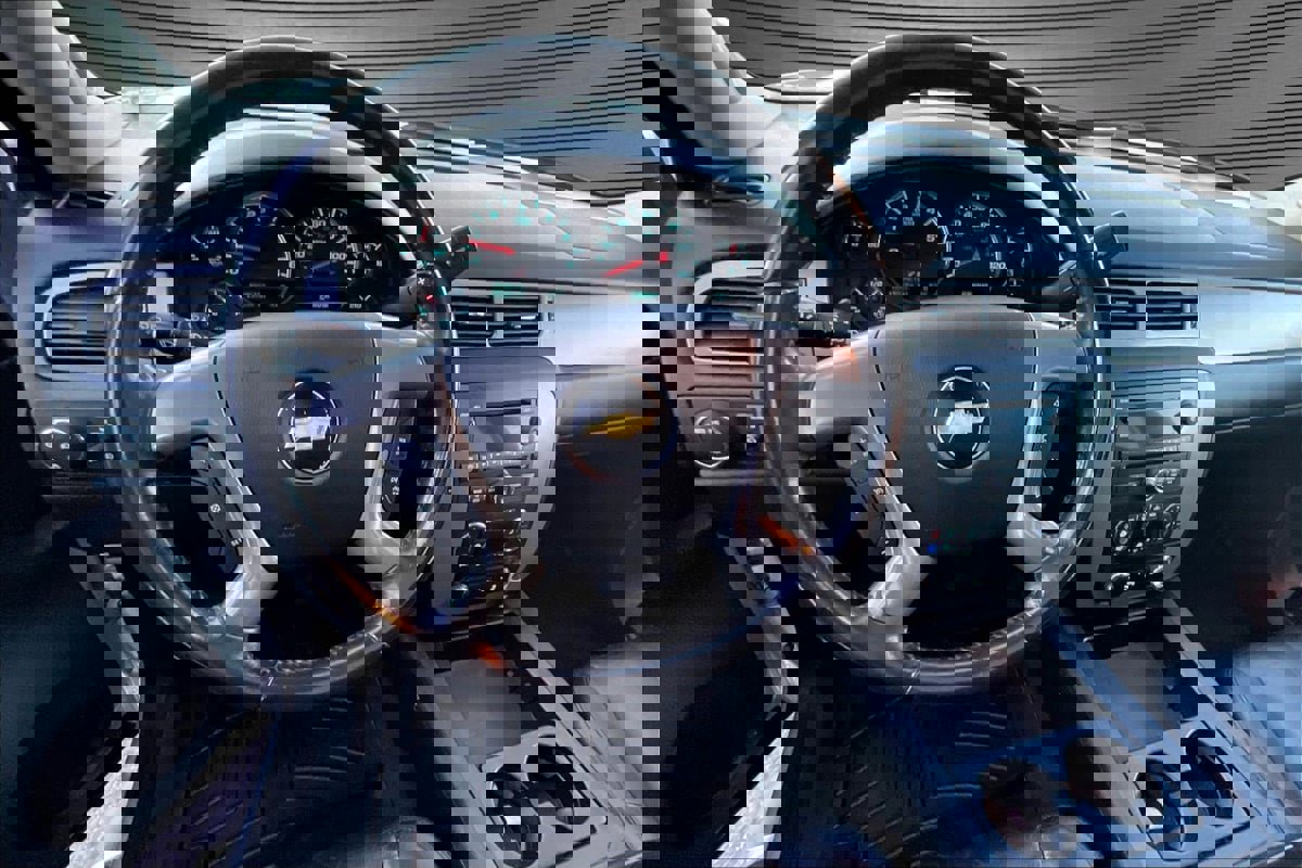 Used 2013 Chevrolet Suburban LT w/ Suspension Package, Off-Road image 8